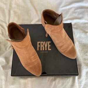 Frye Judy Zip Bootie Cognac Size 8.5